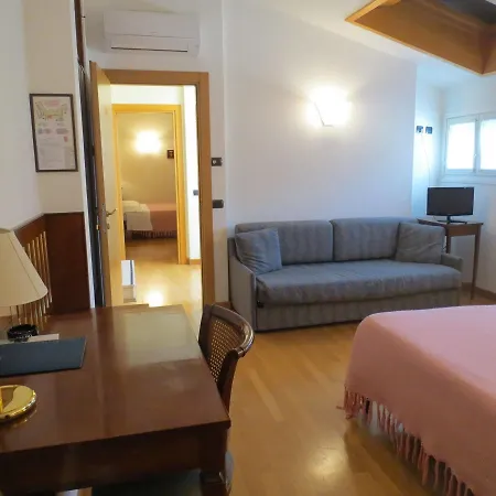 特里酒店 科莫